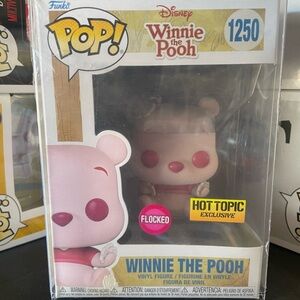 Funko Pop Hot Topic Exclusive Flocked Disney Winnie The Pooh #1250